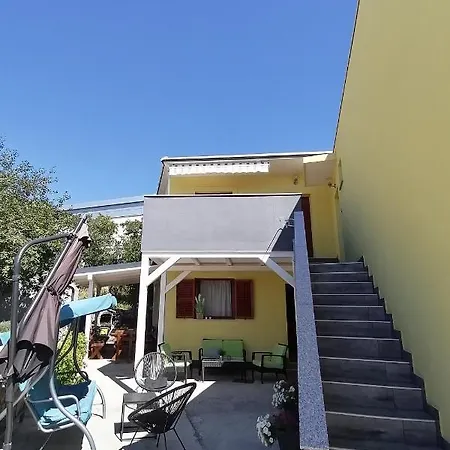 And With Parking Space - 12305 Guest house Crikvenica
