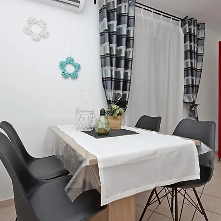 Penzion And With Parking Space - 12305 Crikvenica